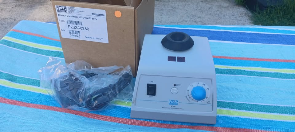 Velp F202A0280 ZX4 Advanced Infra-Red Vortex Mixer, 100-240 VAC.