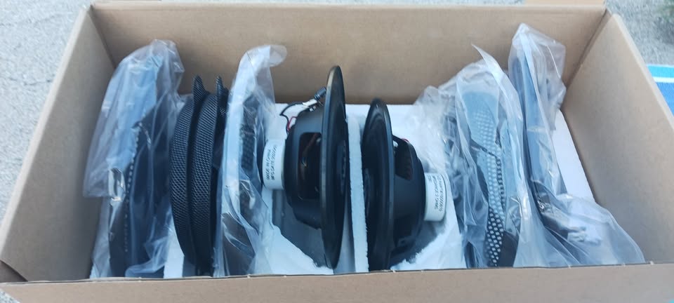 Harley Davidson OEM Audio System Speakers #76000819