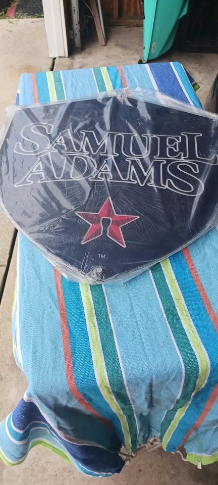 SAM ADAMS, LIGHT UP LED SIGN, NEON SIGN, restaurant, bar, food carts, etc.. (charger/adapter cable included)