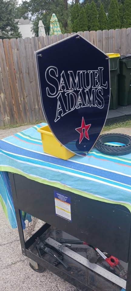 SAM ADAMS, LIGHT UP LED SIGN, NEON SIGN, restaurant, bar, food carts, etc.. (charger/adapter cable included)