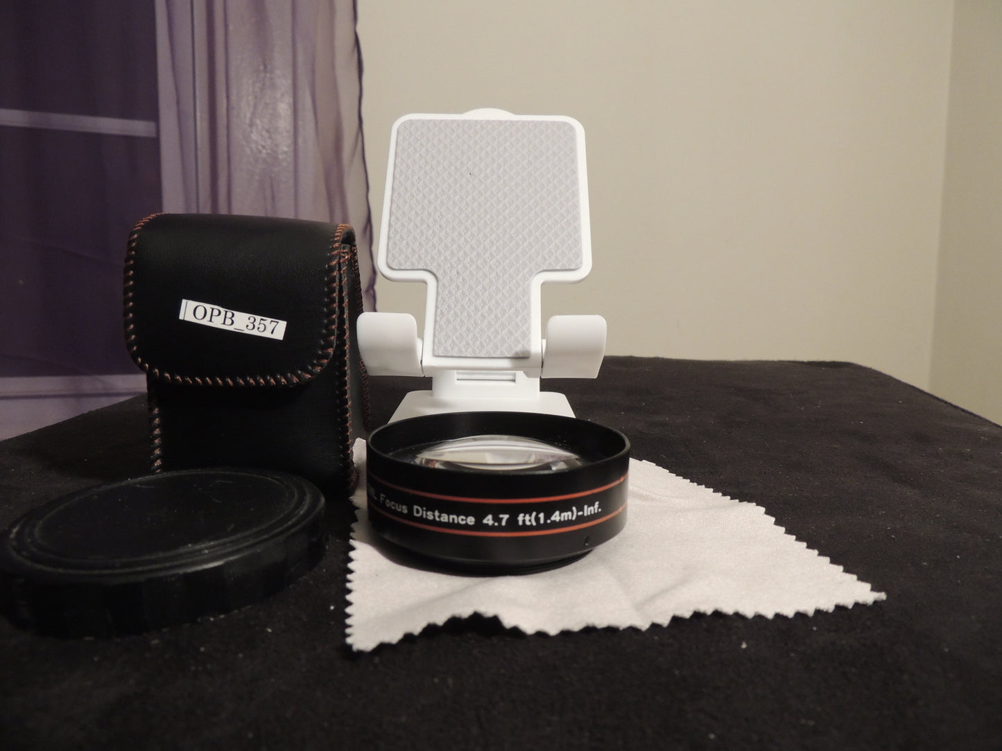 Canon Sureshot AF-35MM Wide Angle Telephoto Lens, 4.7 ft, with original safety leather case.