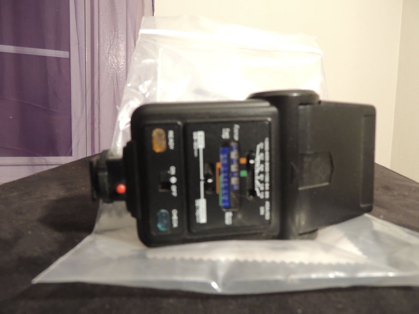 Sakar Auto 278 Electronic Flash For 35mm Cameras