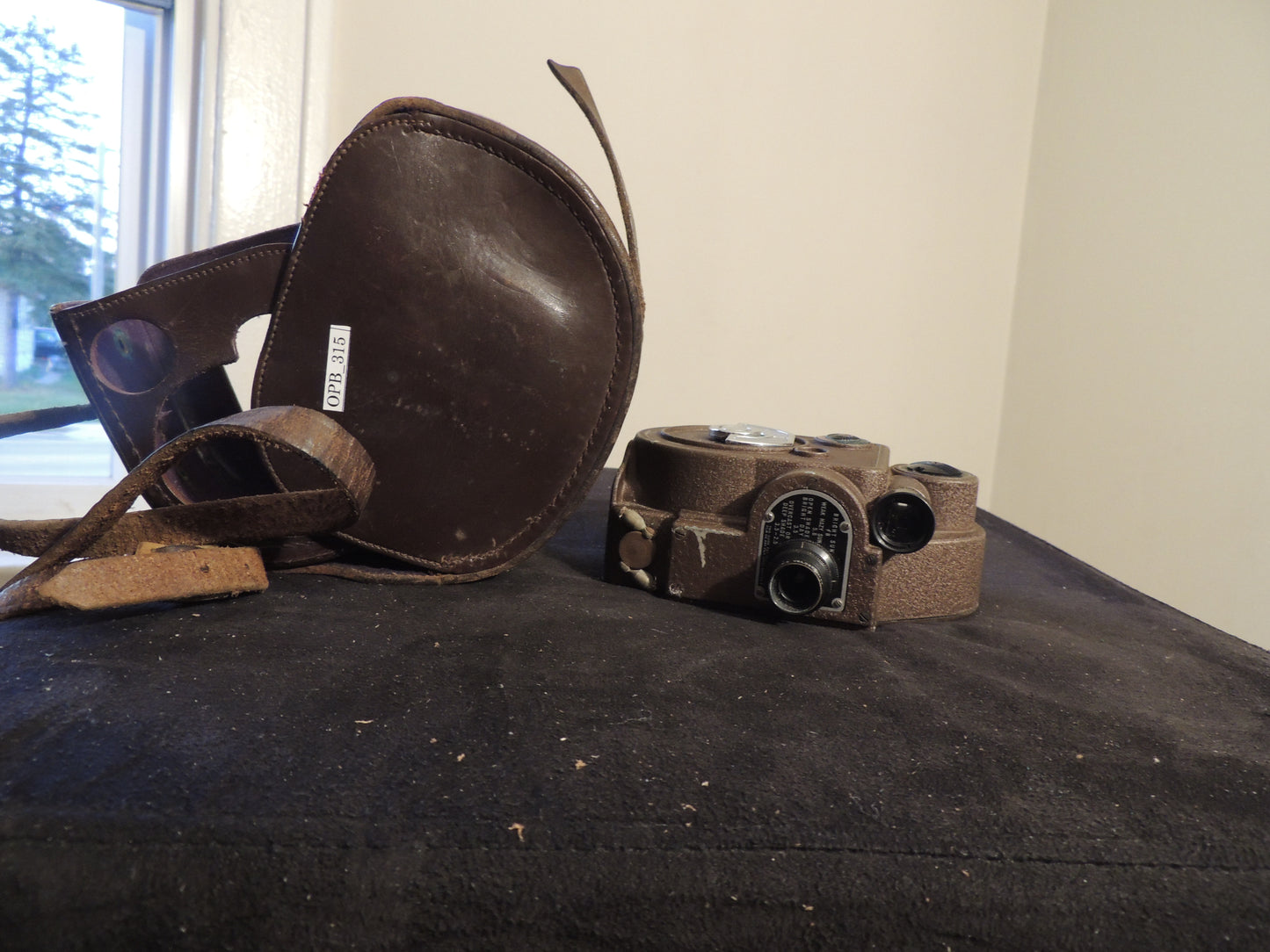 Revere Eight, Model 88, 8 mm, movie camera