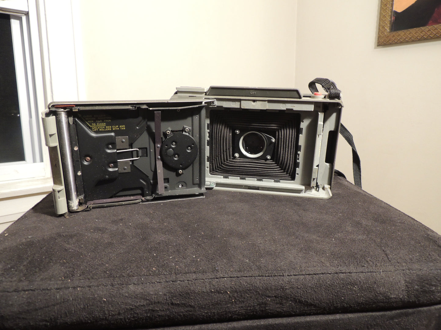 Polaroid 440 Automatic Land Camera