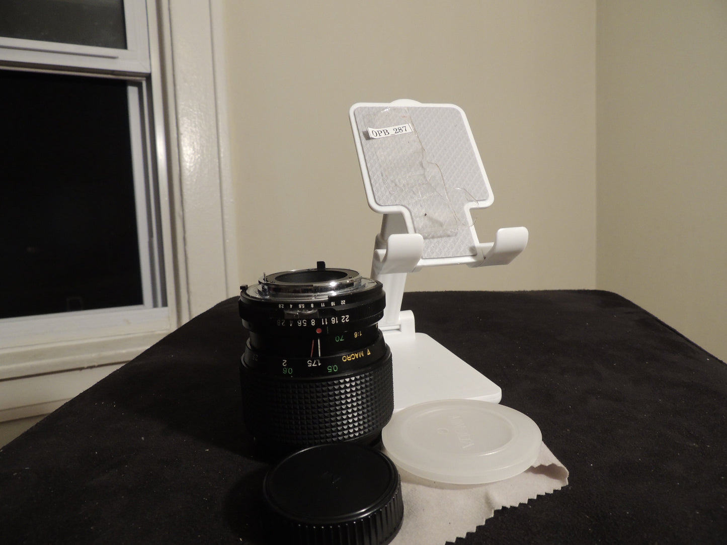 VIVITAR 35-70MM, 1:2.8-3.8, MC MACRO FOCUSING ZOOM LENS, ⌀55mm