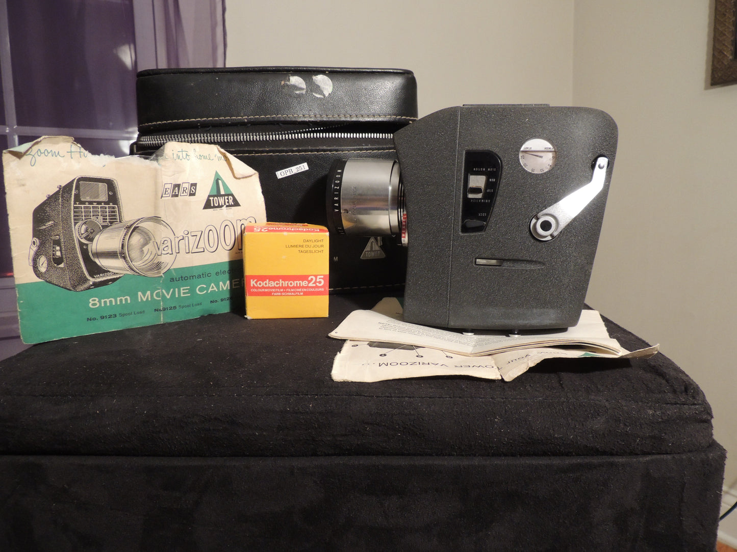 Varizoom 8mm Movie Camera, with case and film 