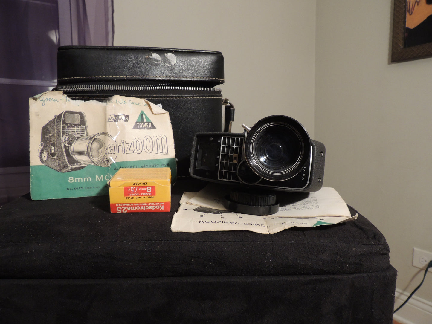 Varizoom 8mm Movie Camera, with case and film 