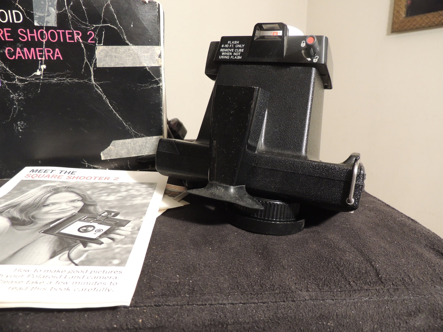 Polaroid Square Shooter 2 Land Camera Instant Camera w/ Box, Manual & Insert TH1