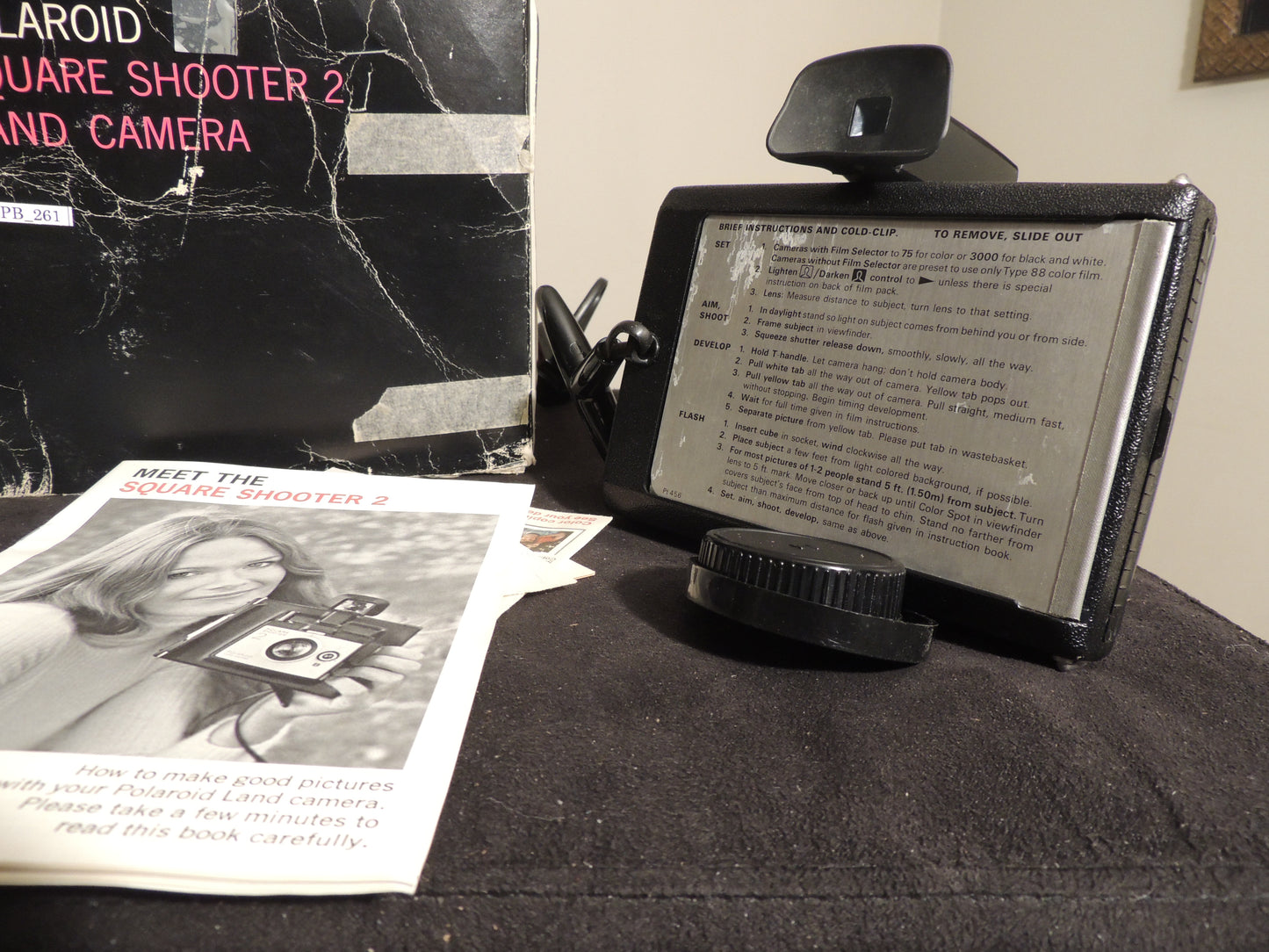 Polaroid Square Shooter 2 Land Camera Instant Camera w/ Box, Manual & Insert TH1
