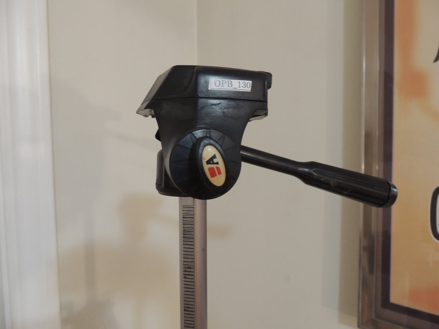 AMBICO 60" Tripod Camera Stand