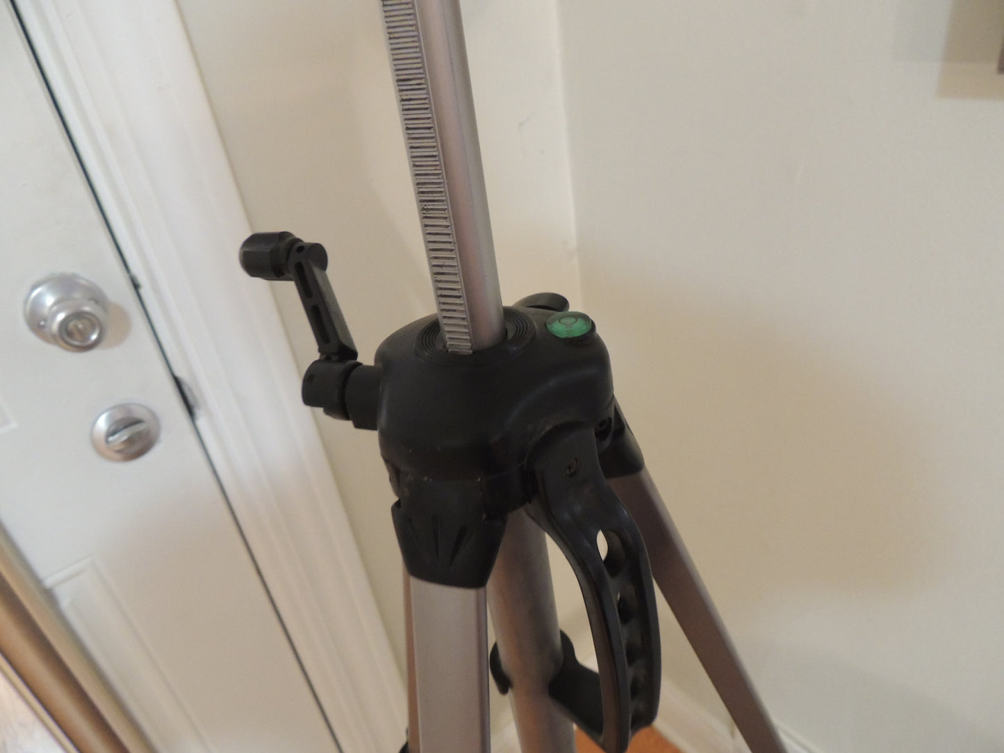 AMBICO 60" Tripod Camera Stand