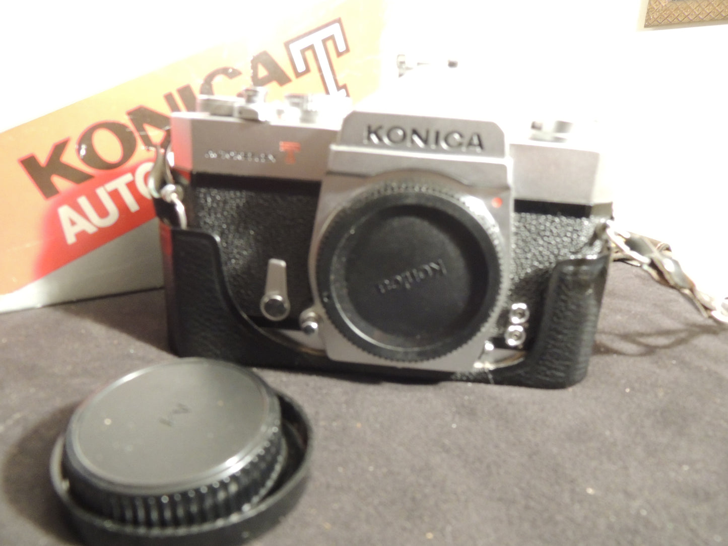 Konica Autoreflex T, Camera, strap, original case and box