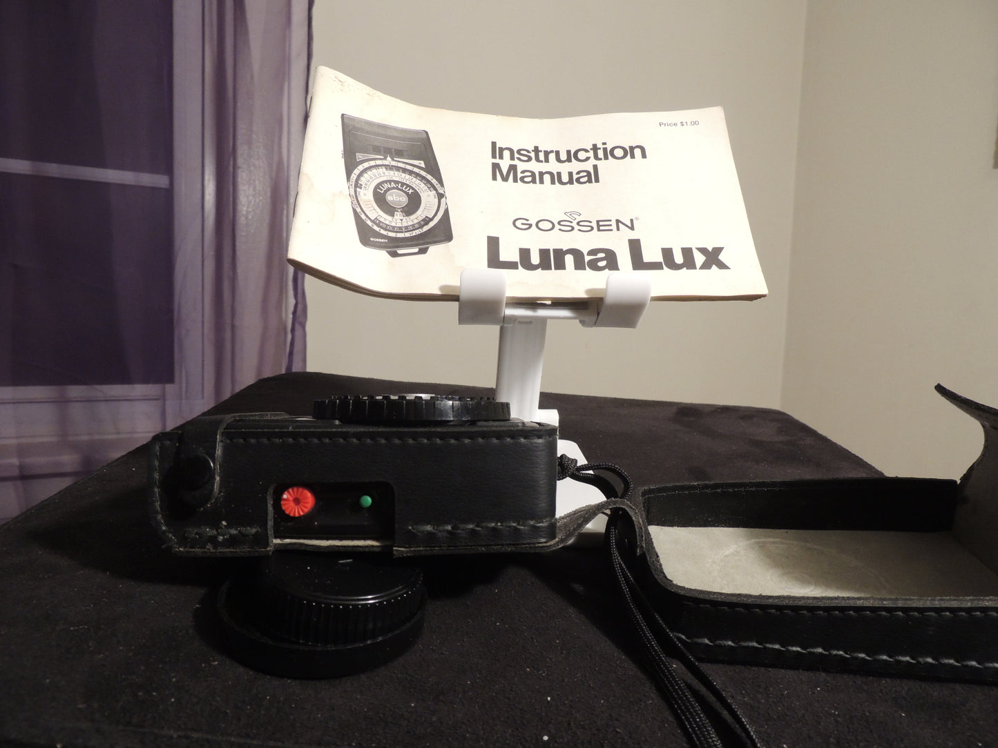 Gossen Luna Lux SBC Light Meter, with original leather case