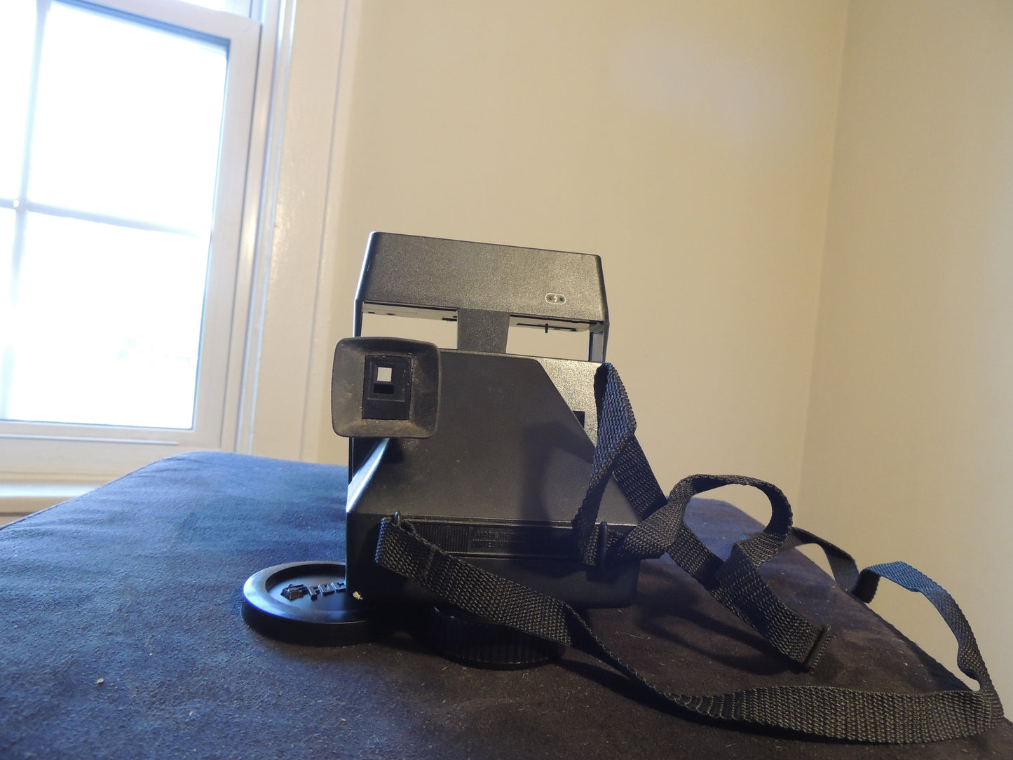 Polaroid Sun 600 LMS Instant Film Camera with Strap and Flash