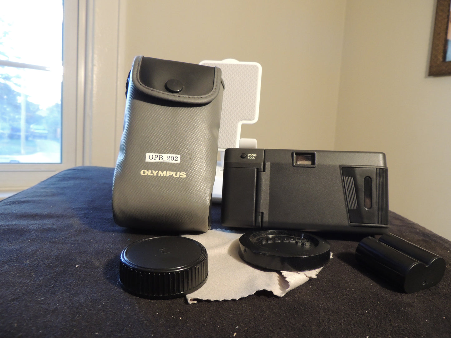 OLYMPUS INFINITY AF 1, 35mm Camera, ESP FLASH, with ZUIKO 35mm f/2.8 lens, with original battery pack and case
