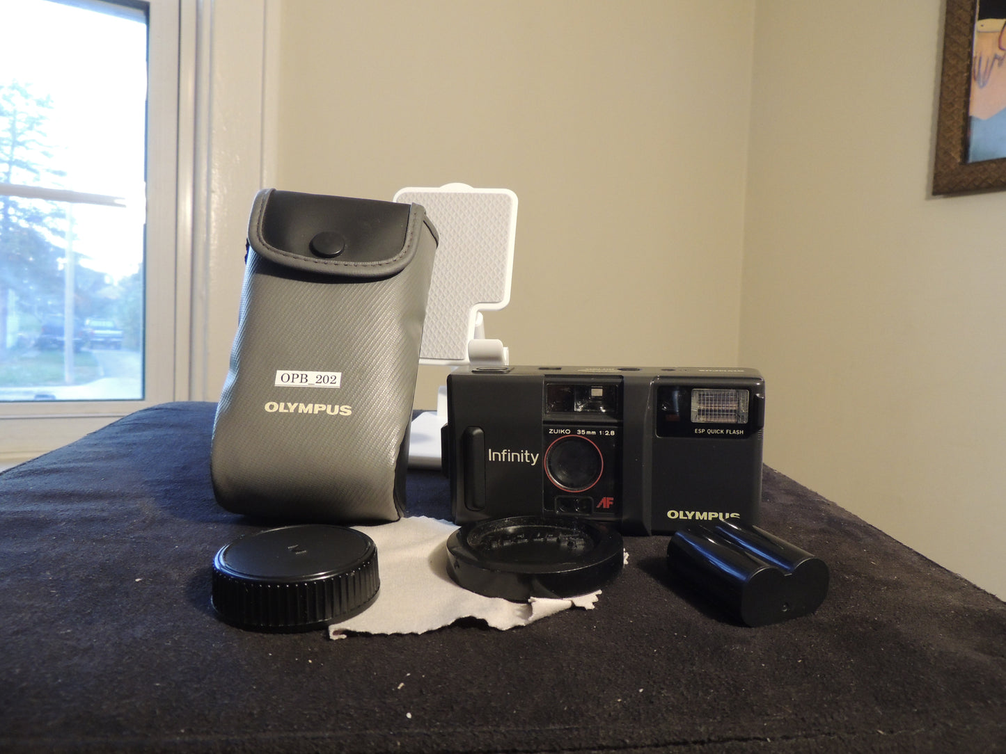 OLYMPUS INFINITY AF 1, 35mm Camera, ESP FLASH, with ZUIKO 35mm f/2.8 lens, with original battery pack and case
