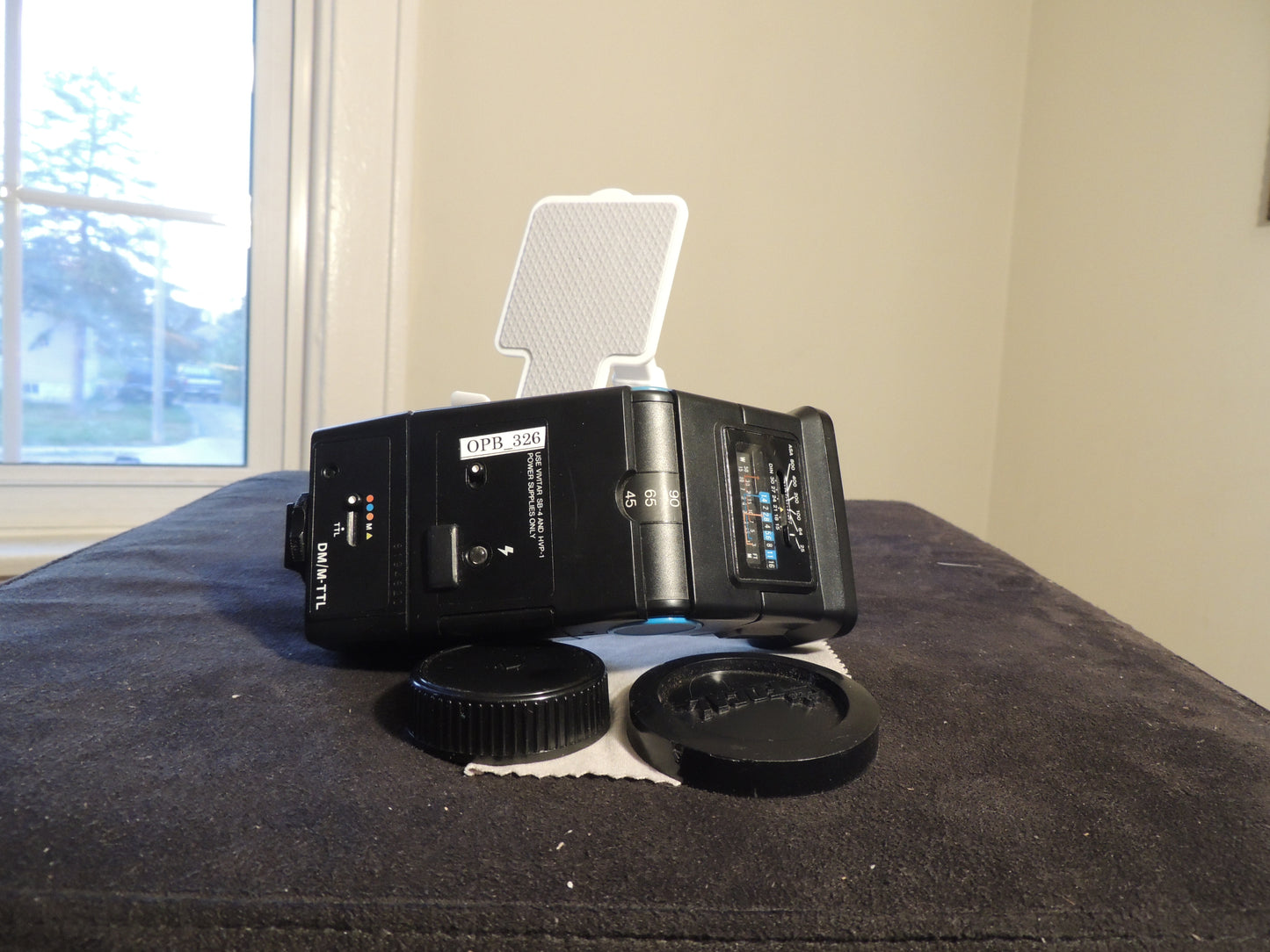 VIVITAR AUTO THYRISTOR 3500 ZOOM HOT SHOE MOUNT BOUNCE DEDICATED FLASH ADJUSTABL