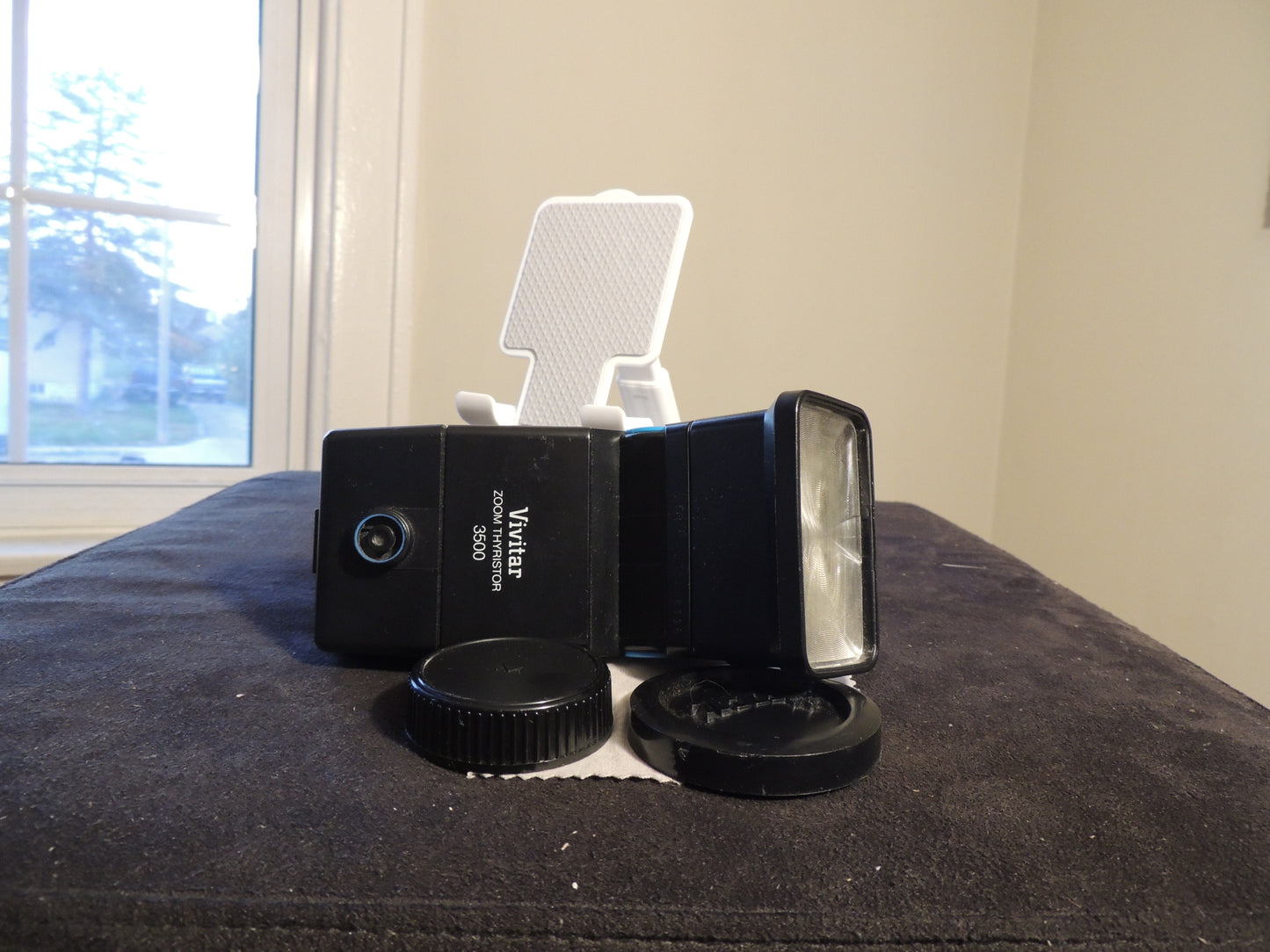 VIVITAR AUTO THYRISTOR 3500 ZOOM HOT SHOE MOUNT BOUNCE DEDICATED FLASH ADJUSTABL