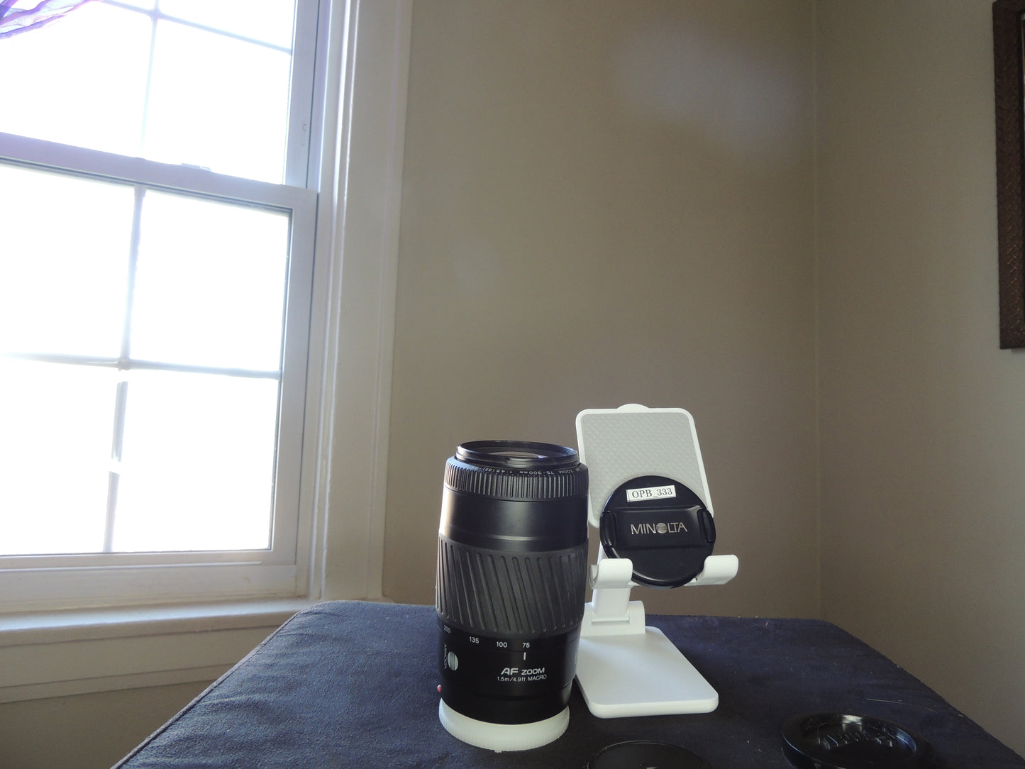 Minolta AF Zoom 75-300mm, 1:4.5(32)-5.6, Camera lens