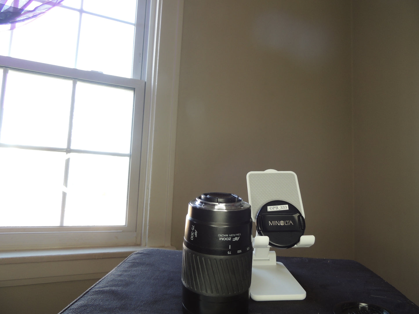 Minolta AF Zoom 75-300mm, 1:4.5(32)-5.6, Camera lens