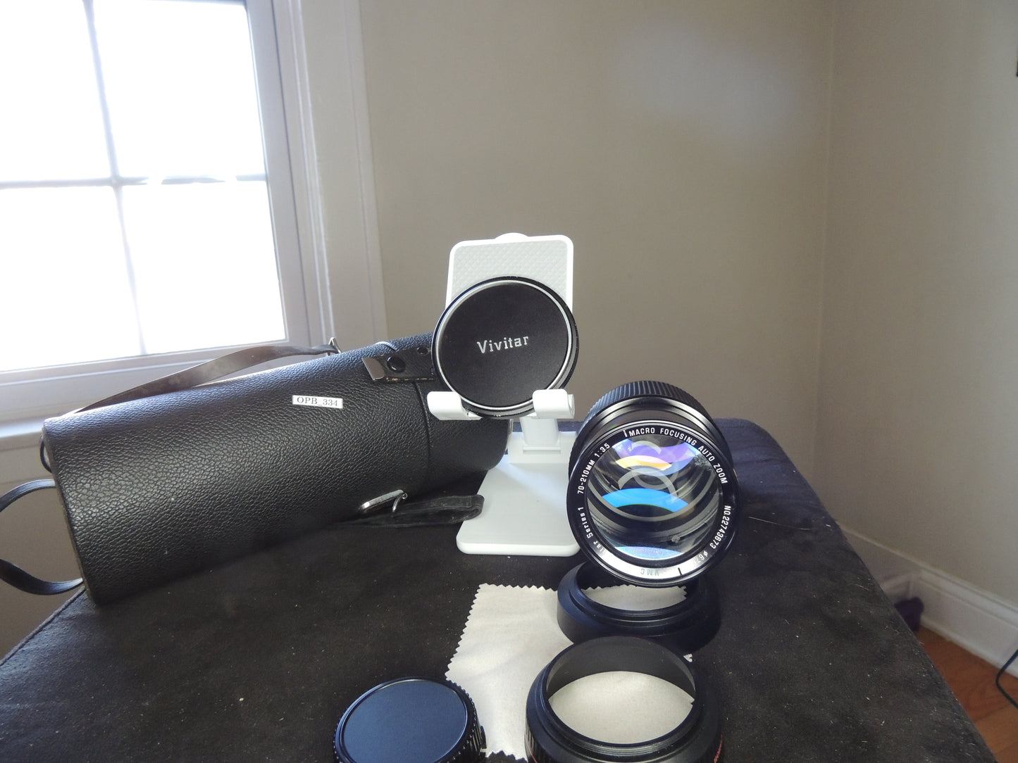 Vivitar Series 1, 70-210mm, f/3.5,Macro Focusing Auto Zoom Lens, ⌀67mm, with original leather case
