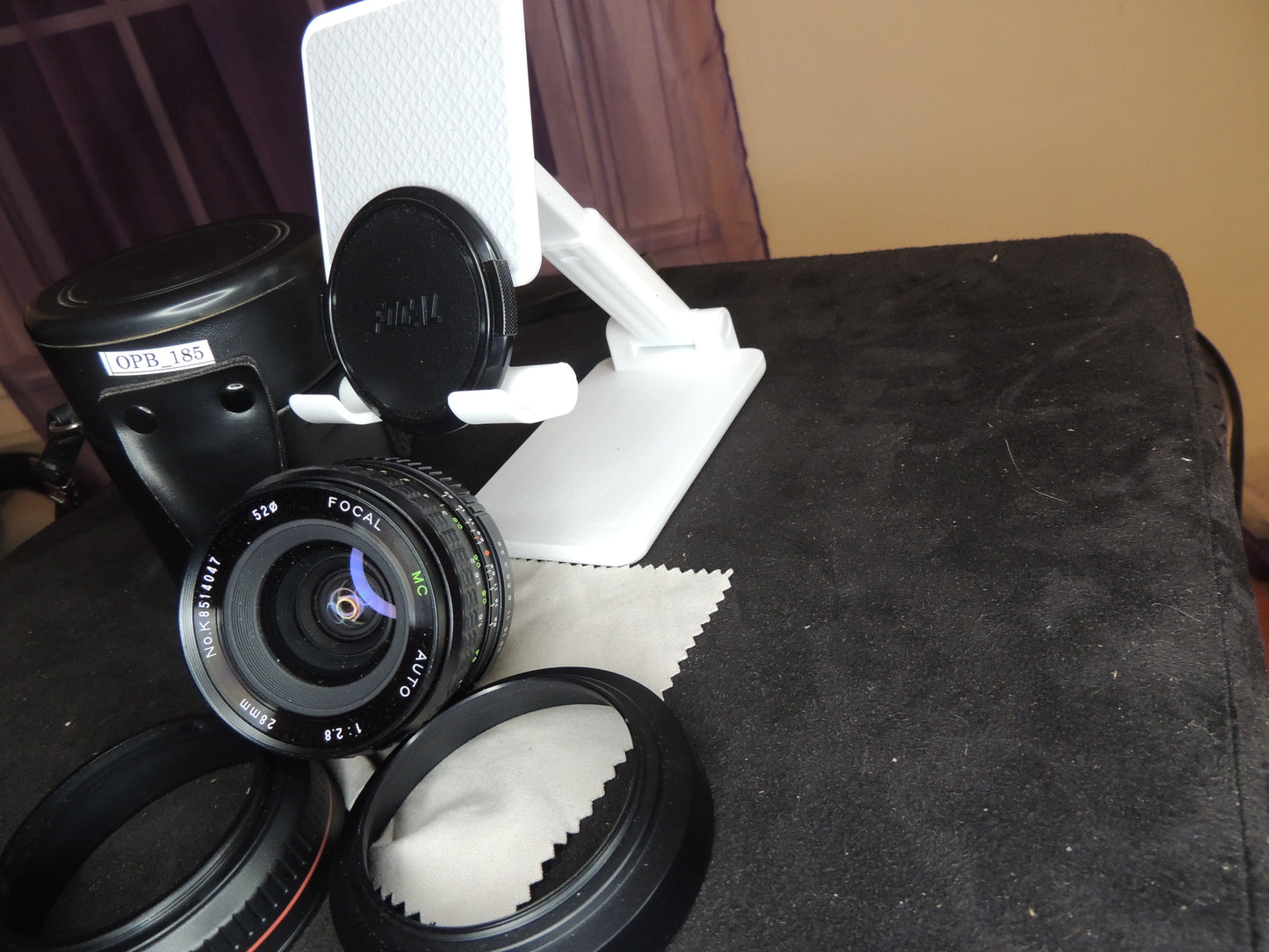 Focal MC Auto 28mm f2.8, Wide Angle Prime Lens, ⌀52mm, Camera Lens with original leather case.