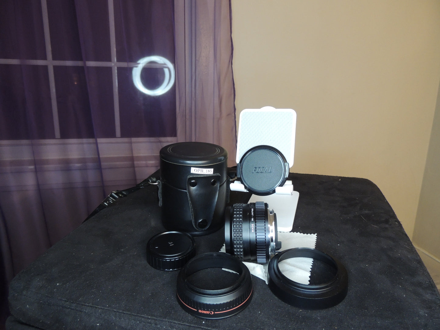 Focal MC Auto 28mm f2.8, Wide Angle Prime Lens, ⌀52mm, Camera Lens with original leather case.