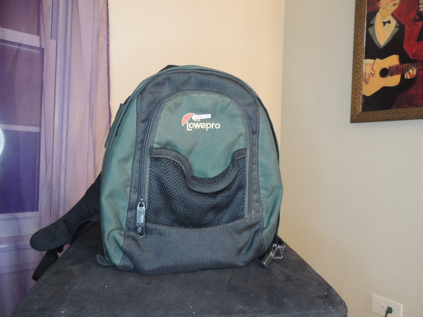 LowePro Micro Trekker 200 Padded Camera Equipment Bag (water proof and shock resistant) (brand new)