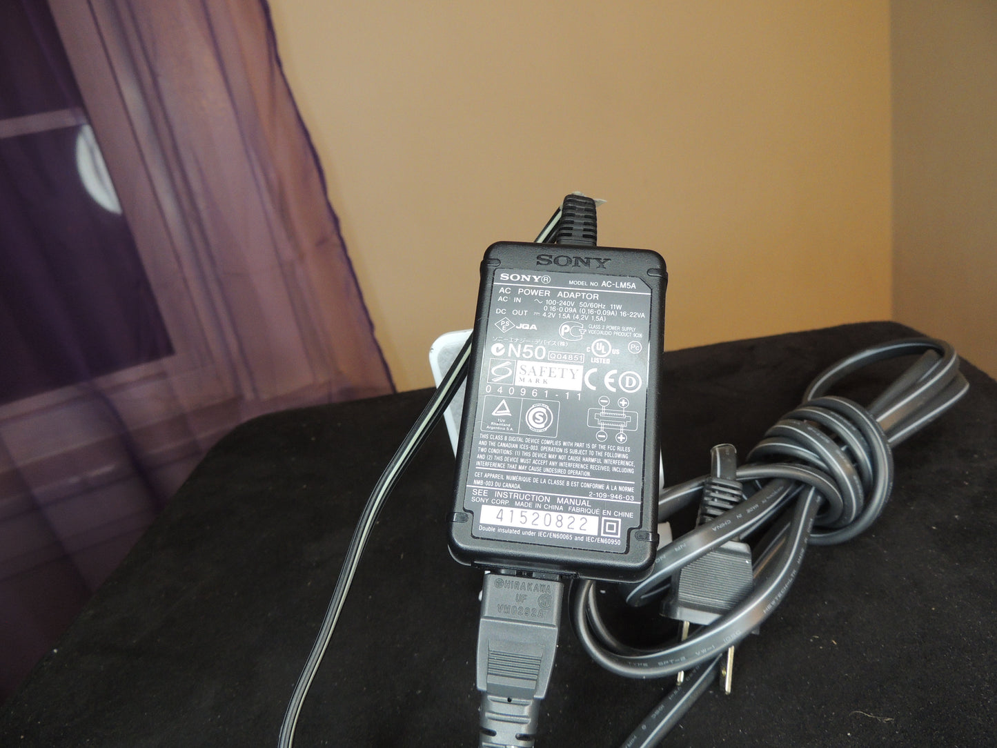 Sony AC-LM5A AC Power Adaptor 100V-240V 11W 4.2V 1.5A (for different models of Sony Cameras) (OEM camera and flash charger)