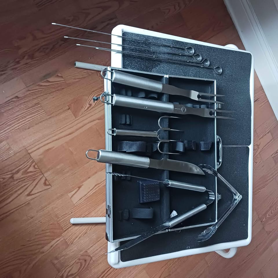 Poligo Grill Set, 10 PCs, never used, spanking new