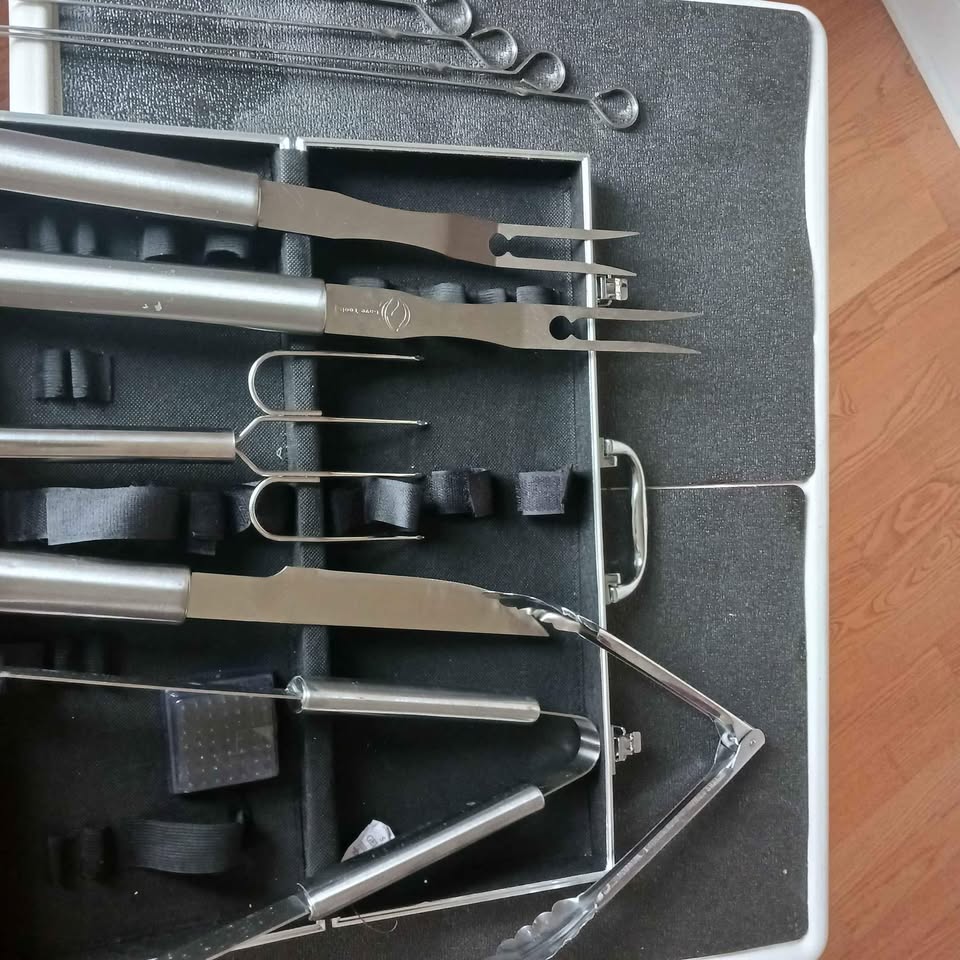 Poligo Grill Set, 10 PCs, never used, spanking new