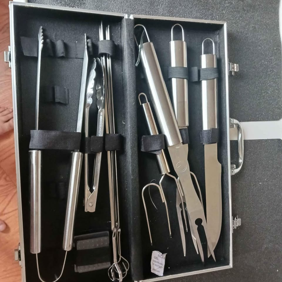 Poligo Grill Set, 10 PCs, never used, spanking new