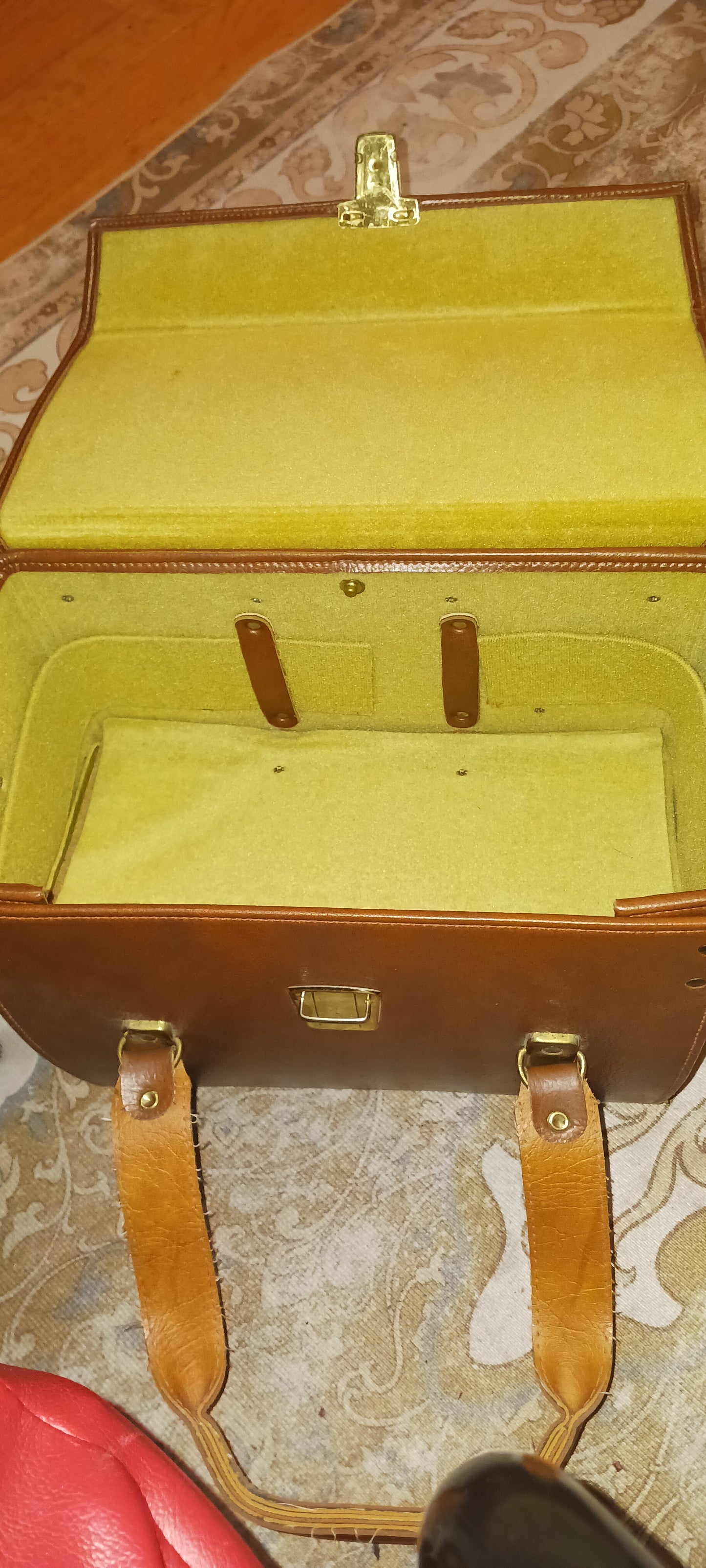 Fully Padded, shock absorbing, real leather camera and photography bag Focal from Kmart