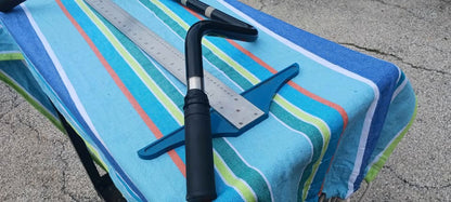 Harley Davidson replacement handlebar. Fits different models. 31 inches wide, 14 inches tall.