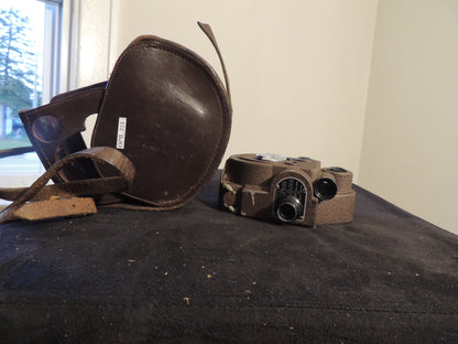Revere Eight, Model 88, 8 mm, movie camera