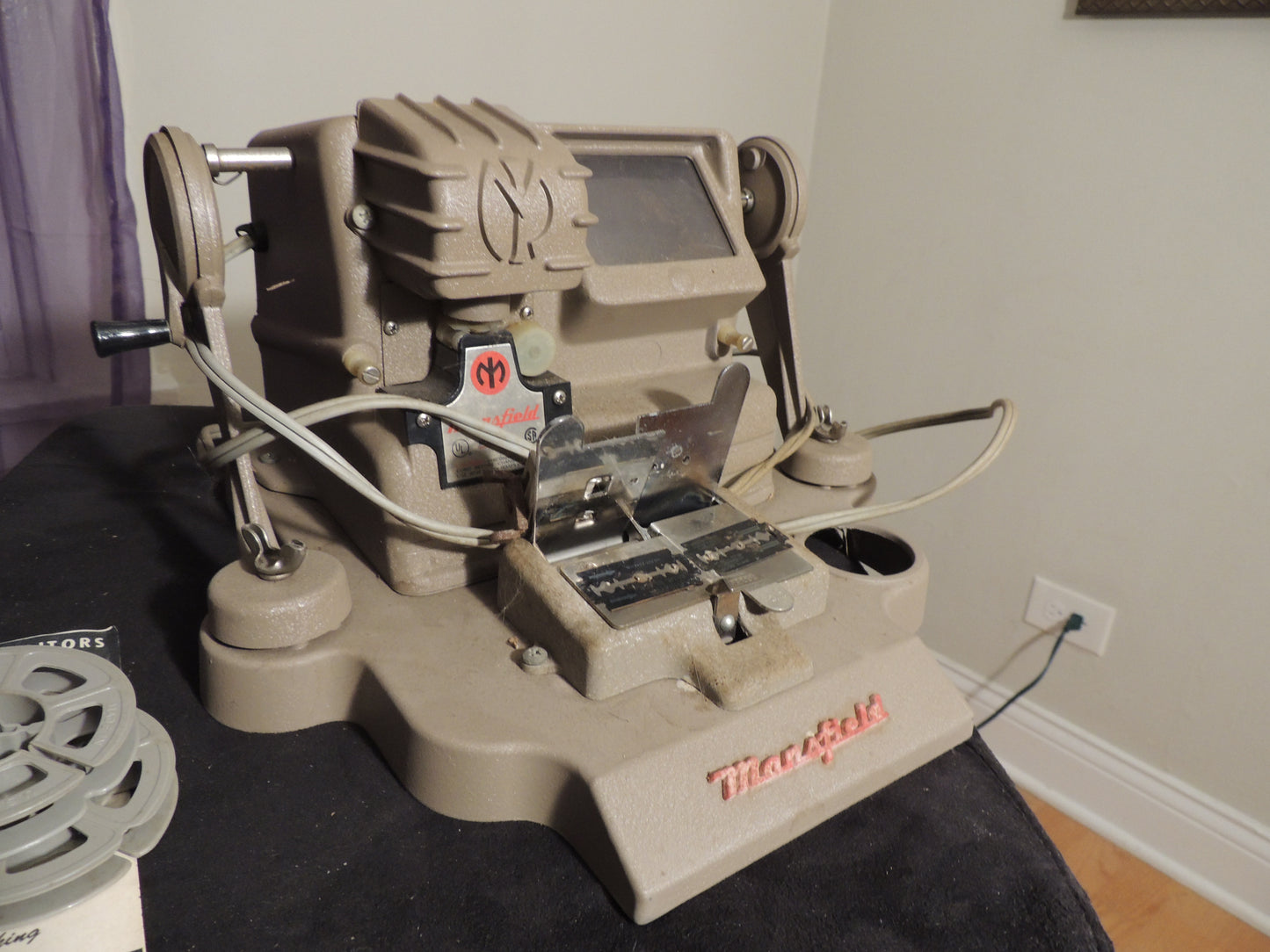 Mansfield Model 950 8mm Portable Action Editor, Movie Film Splicer