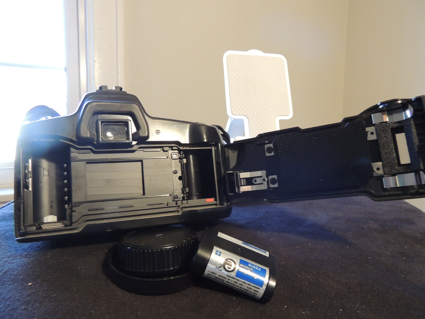 Minolta Maxxum 300si 35mm SLR Camera, Camera only, with original strap and battery pack