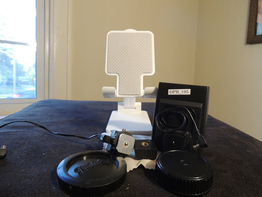 DEJUR 18M Solid State Electronic Flash with original connections and mounts