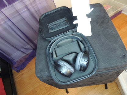 Belkin SoundForm Mini AUD001, Black Bluetooth Headphones with Built in Microphone and shock resistant case
