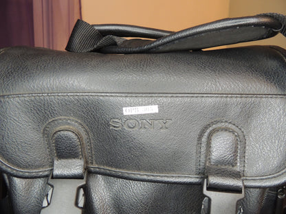 Sony Padded Bag Carrying Case for Cameras/Camcorders (model LCS-VA2) (water proof and shock resistant) (treated leather) (brand new)