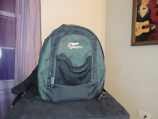 LowePro Micro Trekker 200 Padded Camera Equipment Bag (water proof and shock resistant) (brand new)