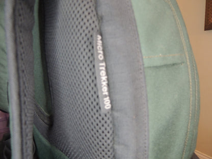 LowePro Micro Trekker 200 Padded Camera Equipment Bag (water proof and shock resistant) (brand new)