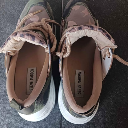 Steve Madden Cliff Sneakers, women size 8.5M, Brand new